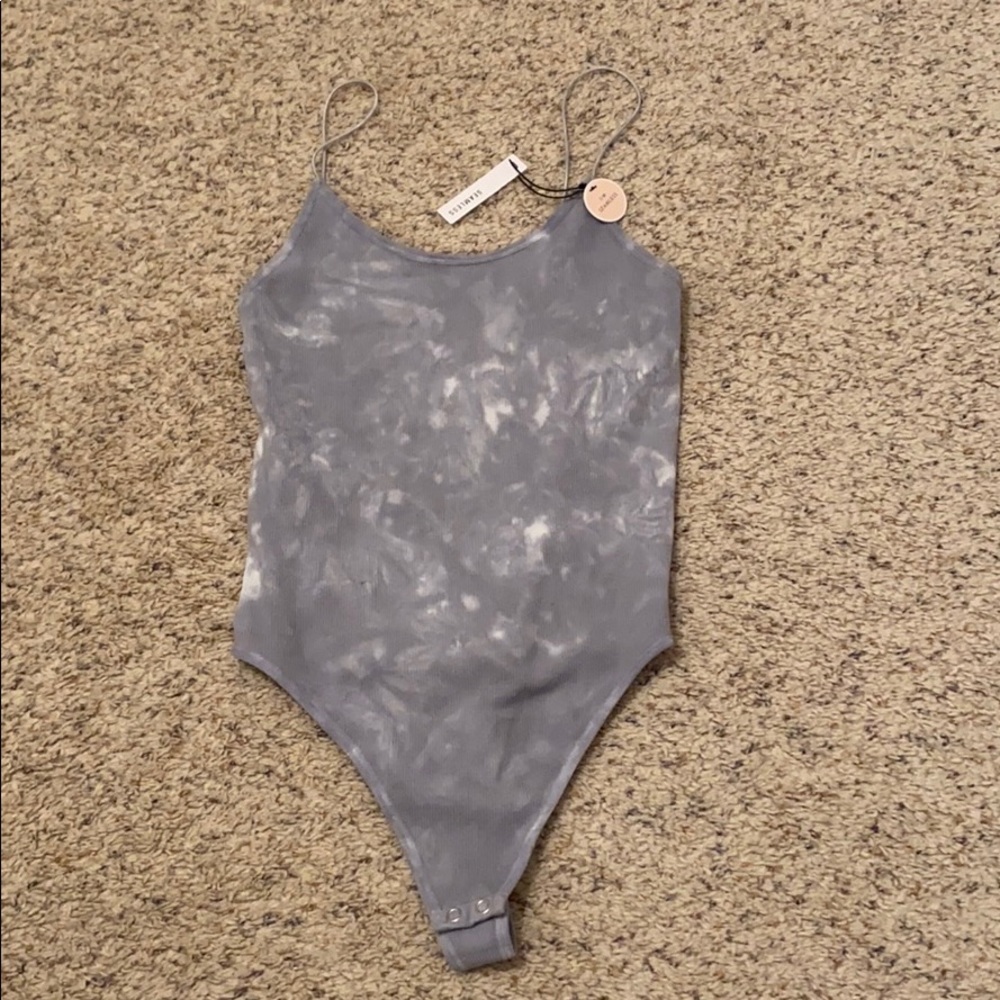 Forever 21 Grey and white tie dye bodysuit